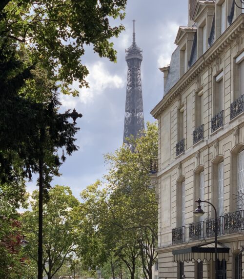 Tour-Eiffel-Town